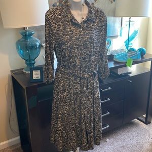 Chico’s size 2 (12) 97 poly/3 spandex collared dress! Ultimate work/travel dress